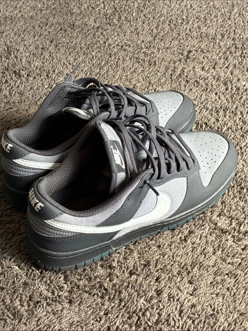 Nike Men’s Two-Tone Gray Low-Top Sneakers